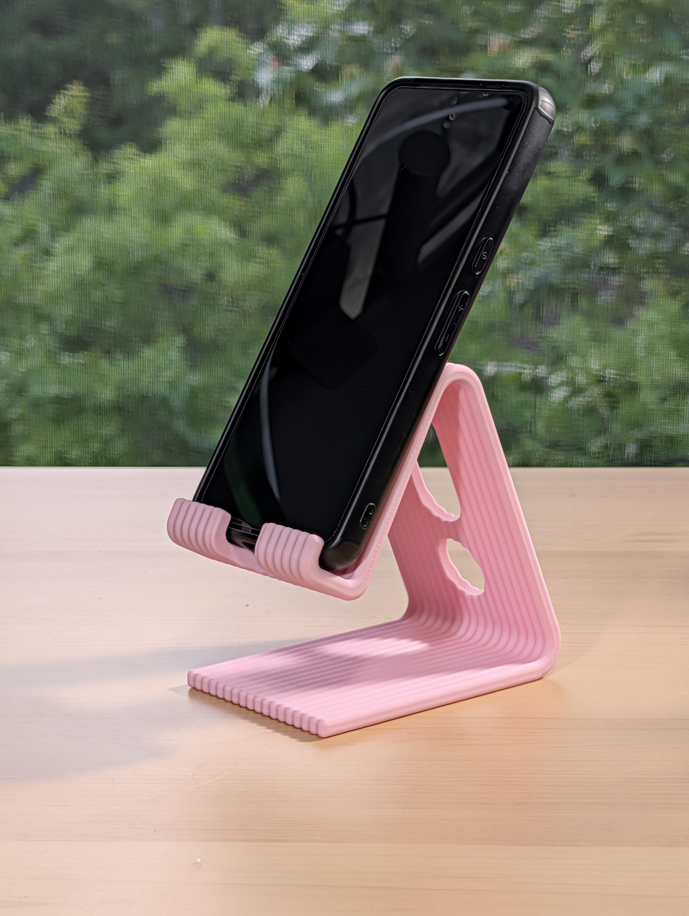 3D Printed Ribbed Phone Stand, Organic Phone Holder, Organized Desk, Office Decor