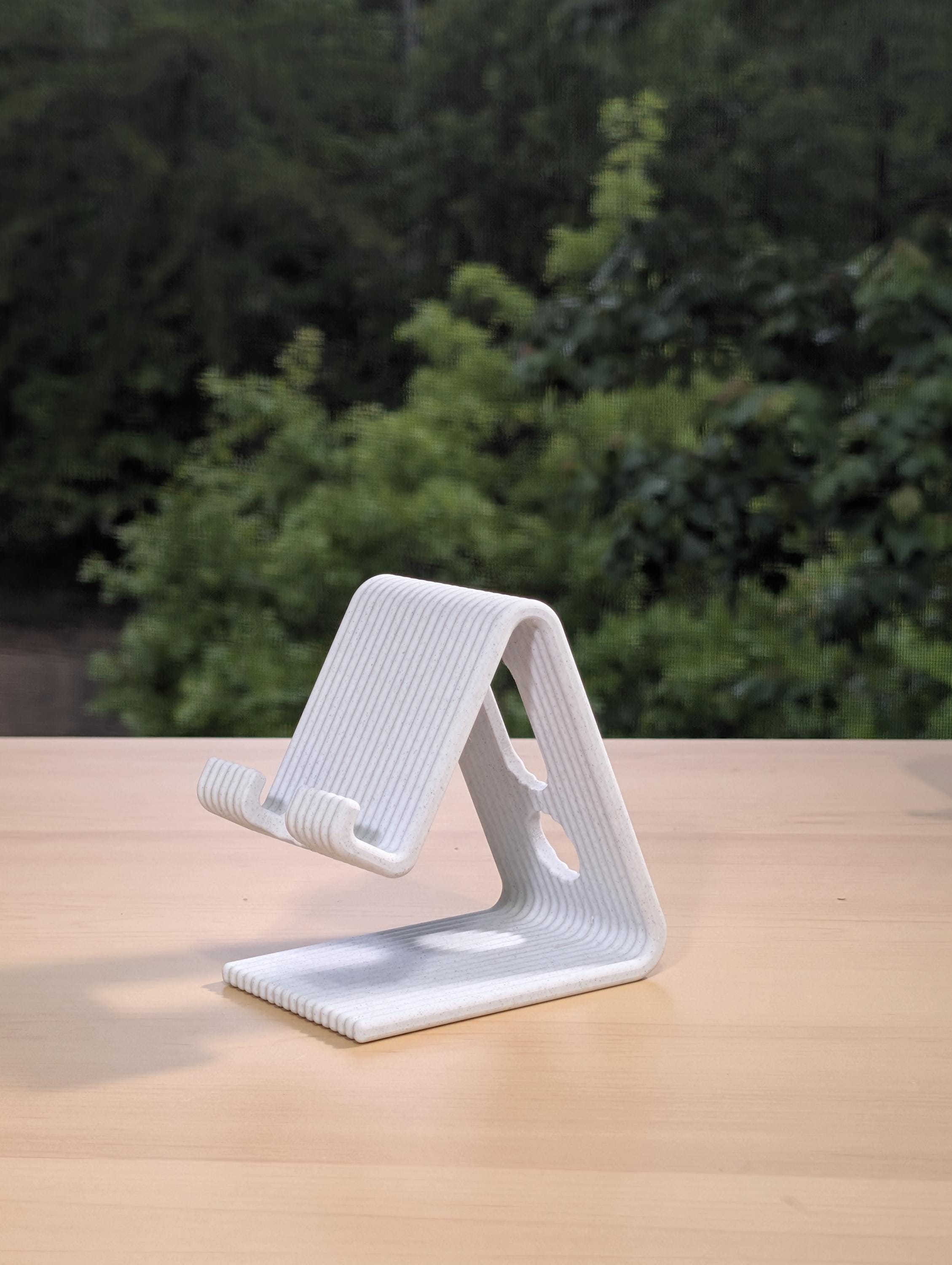 3D Printed Ribbed Phone Stand, Organic Phone Holder, Organized Desk, Office Decor
