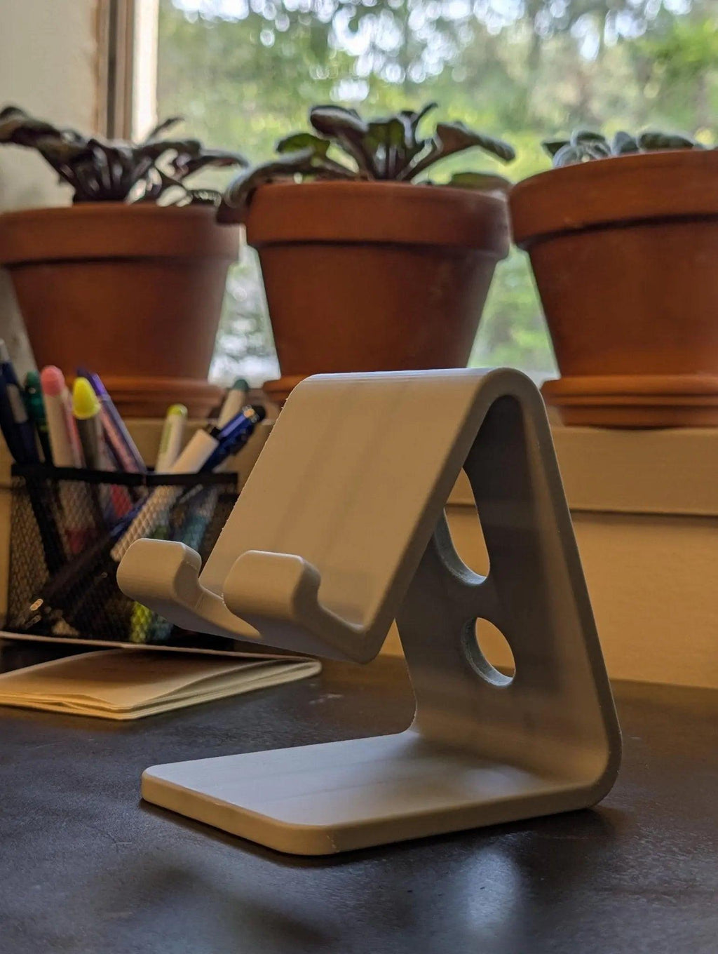 Minimalist Phone Stand, Desk Cable Organizer, Colorful Smartphone holder - Sharq LabsMinimalist Phone Stand, Desk Cable Organizer, Colorful Smartphone holderSharq Labs